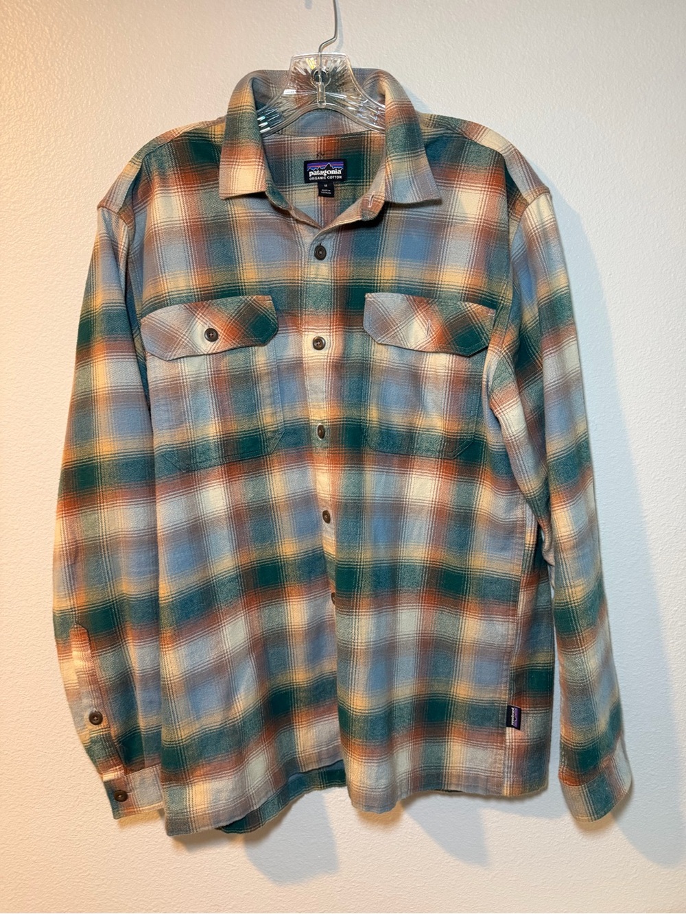 Patagonia Organic Cotton Mid weight Fjord Flannel Plaid Shirt Men's size M